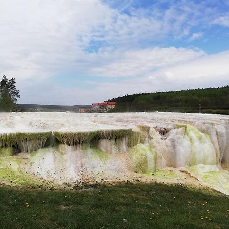 Chill Hill Apartment Egerszalók Екстериор снимка