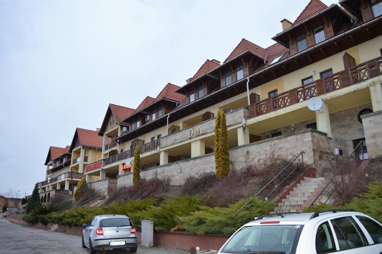 Chill Hill Apartment Egerszalók Екстериор снимка