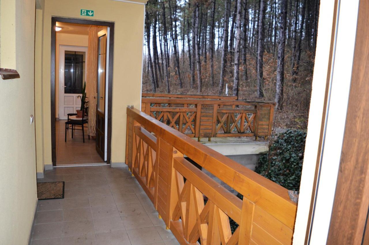 Chill Hill Apartment Egerszalók Екстериор снимка