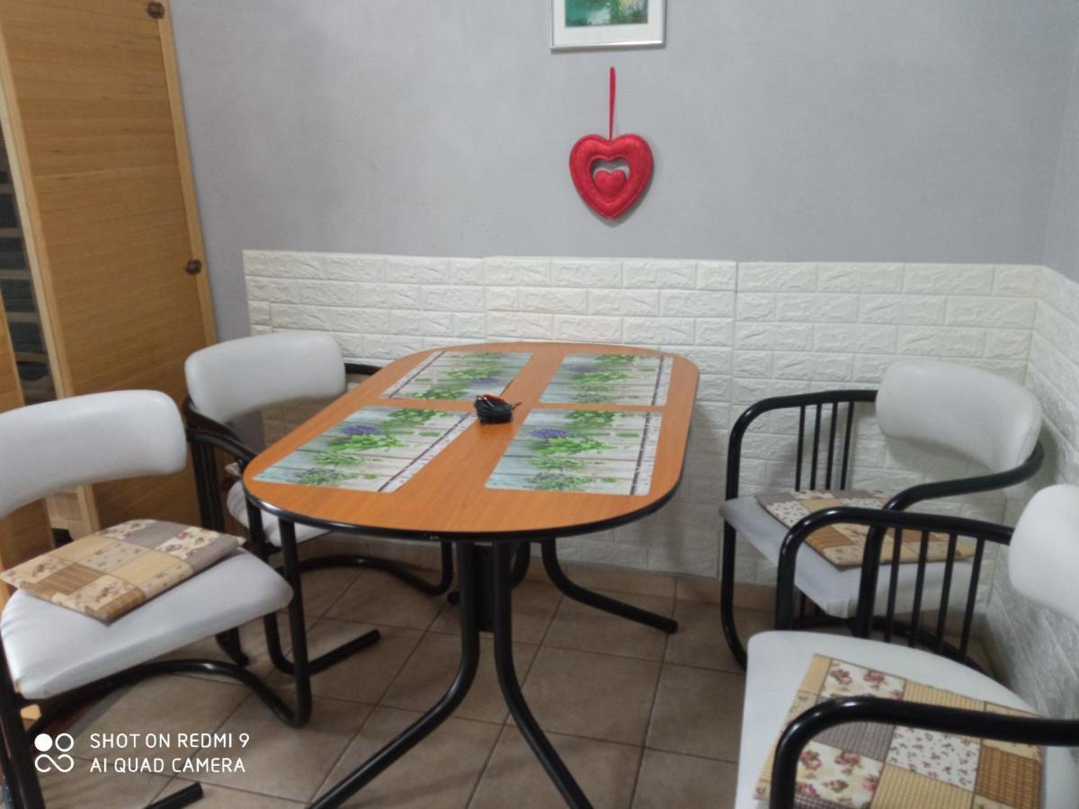 Chill Hill Apartment Egerszalók Екстериор снимка